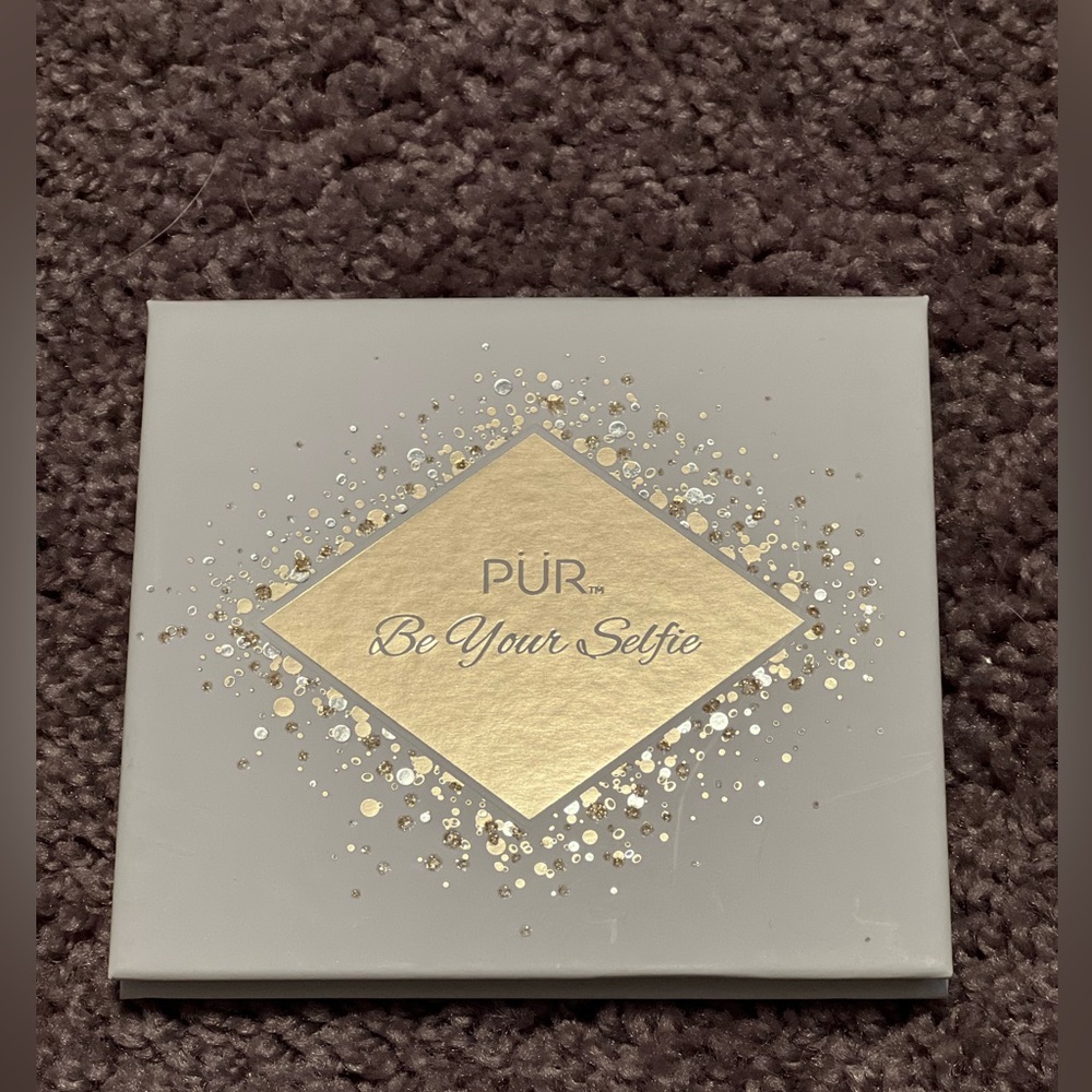 Pur cosmetics BE Your selfie palette.